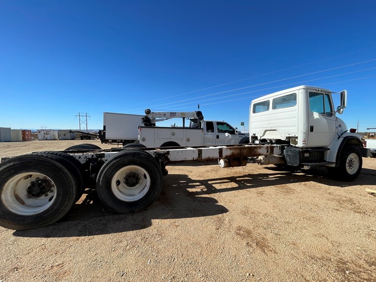 1996-freightliner-fl80-image-6