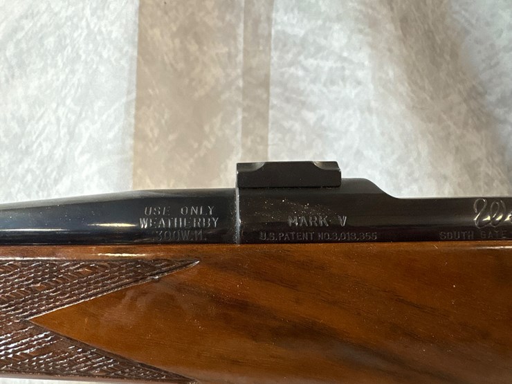 #2763-•-weatherby-mark-v-300-win-mag-bolt-action-rifle,-sn:-h184200-image-11