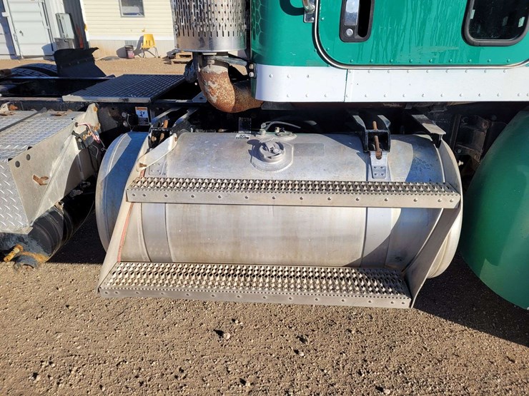 2007-peterbilt-386-image-4