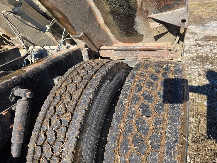 1999-kenworth-t800-image-57