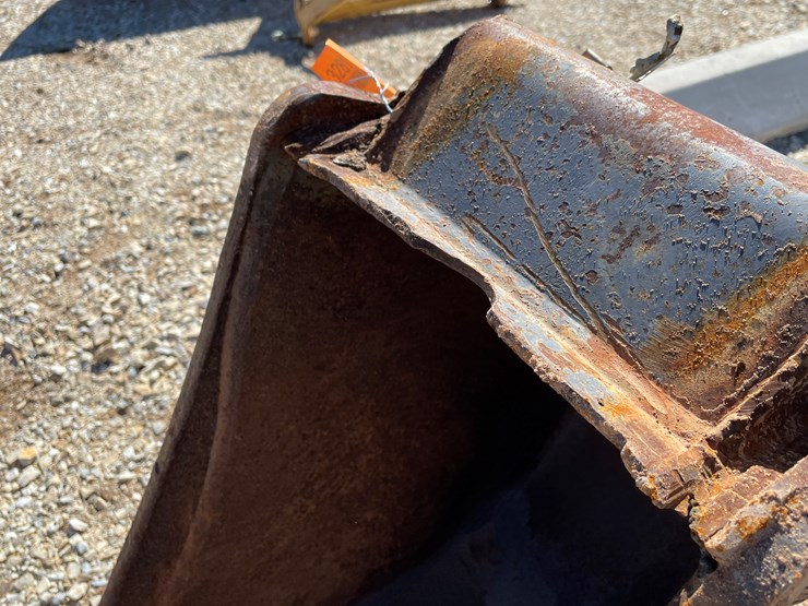 #3278-•-backhoe-buckets-image-49