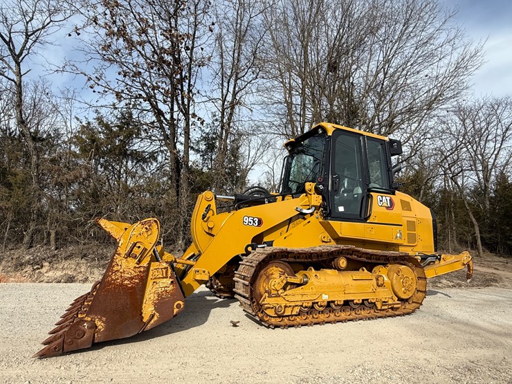 2023-caterpillar-953-image-2