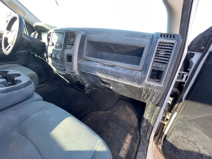 2016-dodge-1500-image-68