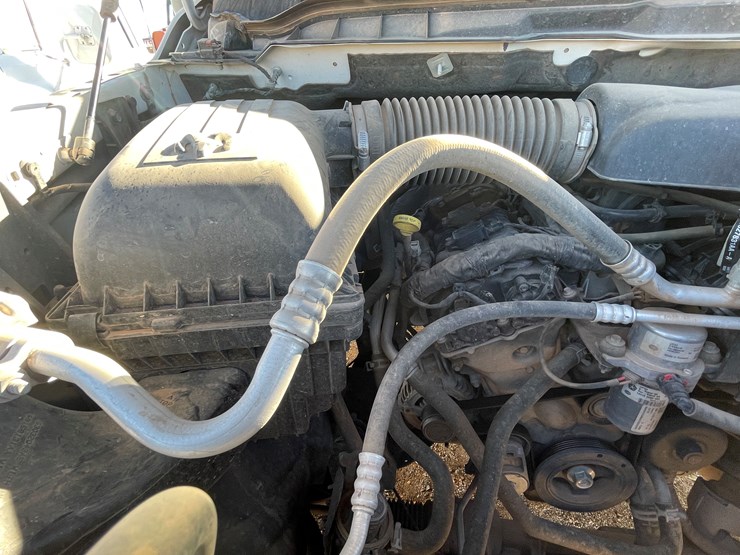 2016-dodge-1500-image-48