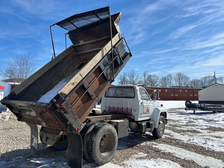 1984-ford-f700-image-38