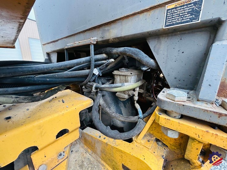 2003-volvo-g710b-image-134