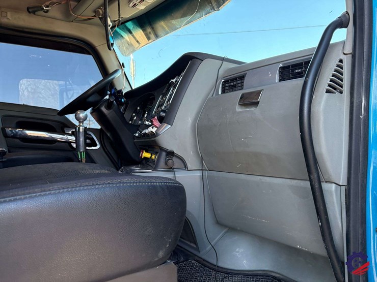 2020-kenworth-t880-image-86