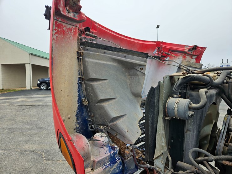 1998-ford-f700-image-32