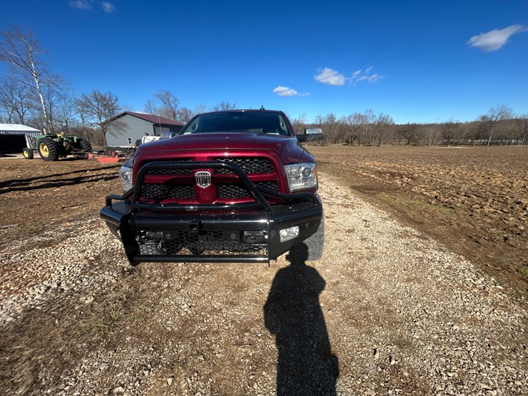 2018-dodge-3500-image-35