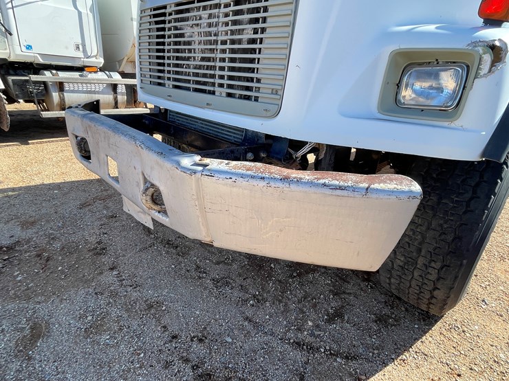 1996-freightliner-fl80-image-35