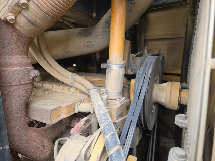 2002-caterpillar-963c-image-45