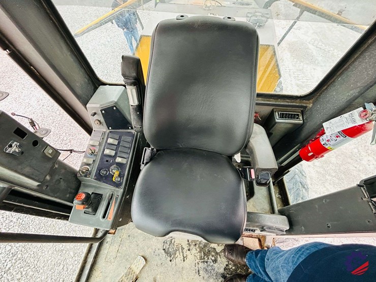 2003-volvo-g710b-image-142