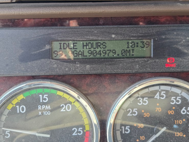 2012-freightliner-coronado-132-image-73