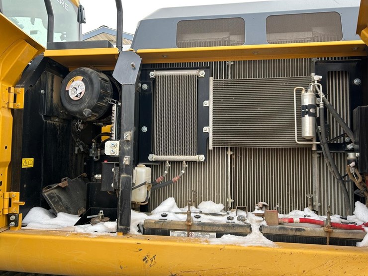 2019-deere-210g-lc-image-17