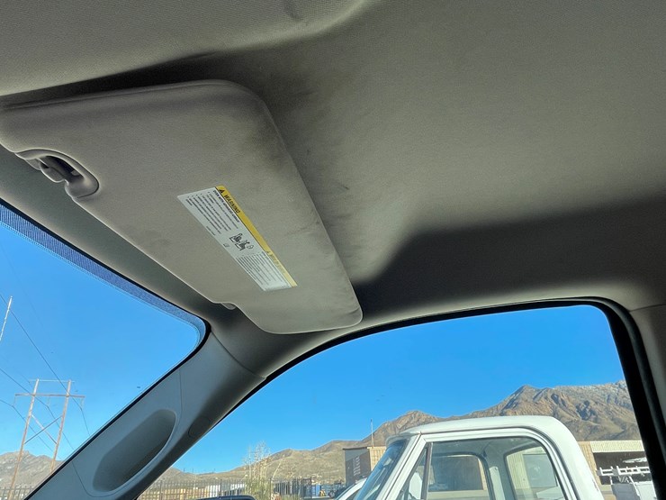 2016-dodge-1500-image-32