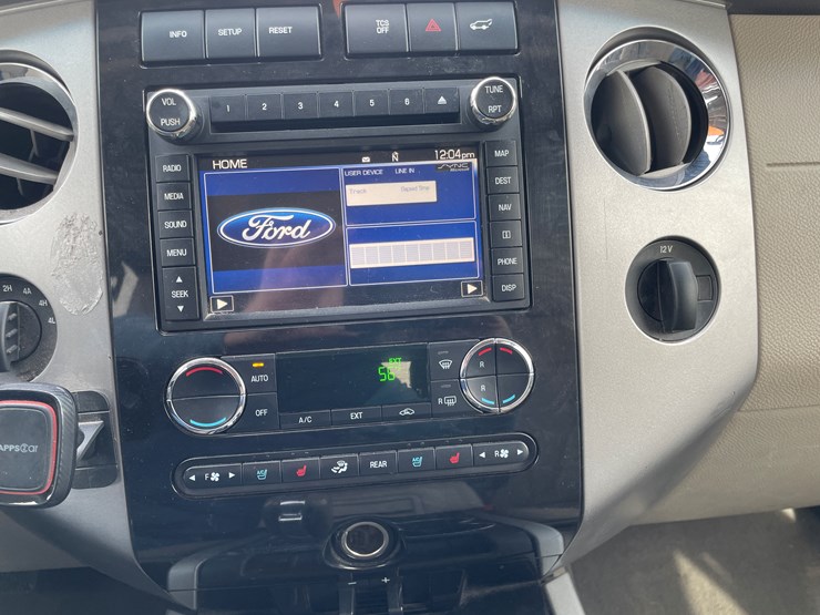 2013-ford-expedition-limited-image-21