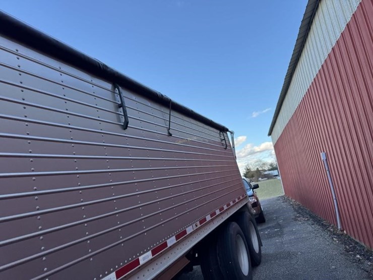 2014-wilson-hopper-bottom-image-5