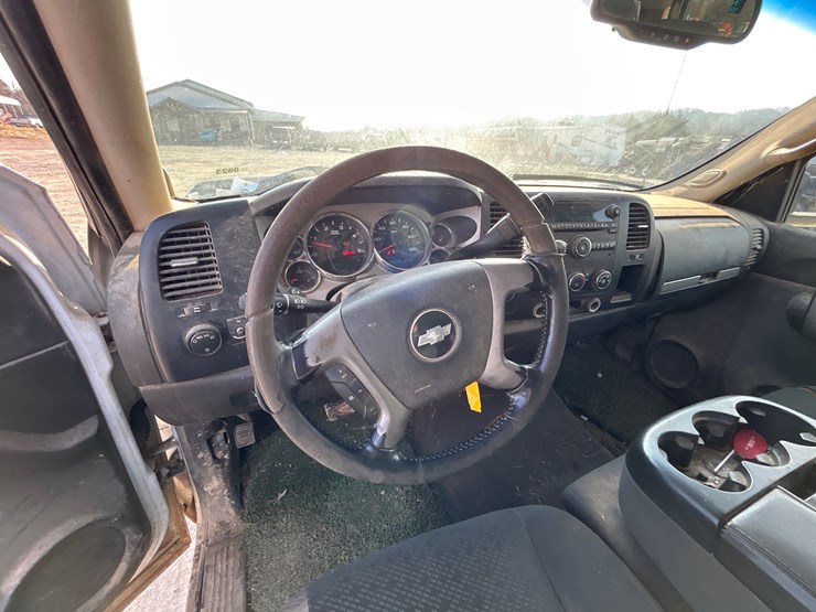 2008-chevrolet-3500-image-12