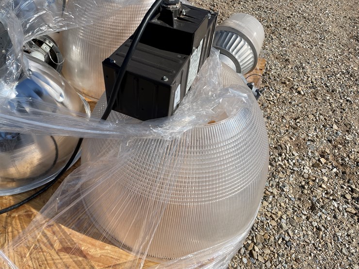 #3188-•-light-fixtures-image-8