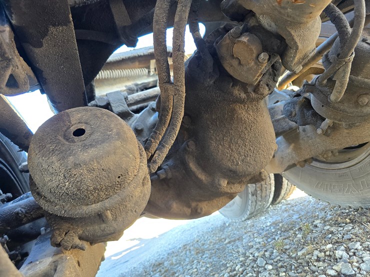 2008-peterbilt-388-image-73