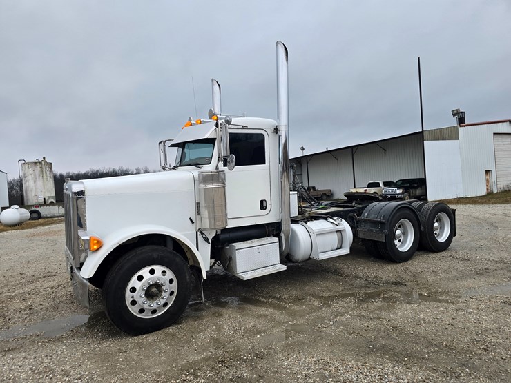 2007-peterbilt-379-image-5