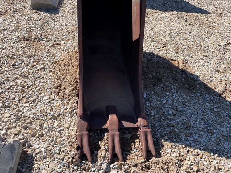 #3278-•-backhoe-buckets-image-23