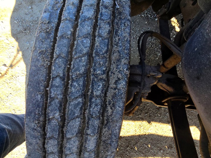 2002-freightliner-columbia-120-image-52