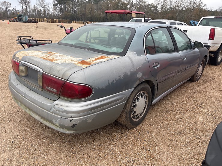 #32738-•-2003-buick-le-sabre-|-parts-or-repair-image-3