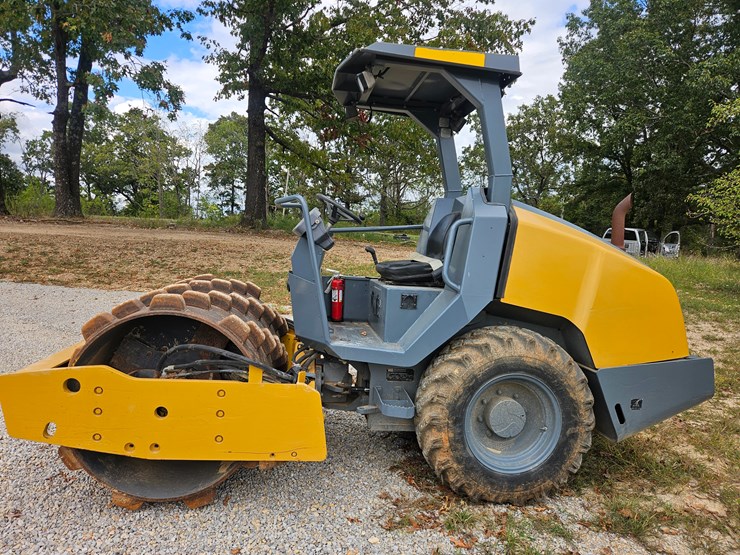 2020-dynapac-ca1300d-image-4