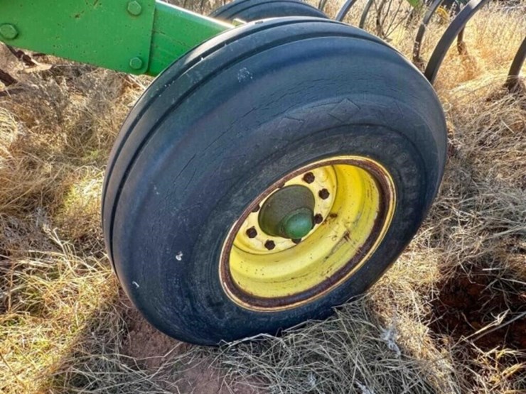 2008-john-deere-2210-image-12