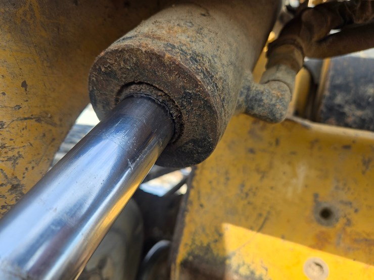 caterpillar-287c-image-73