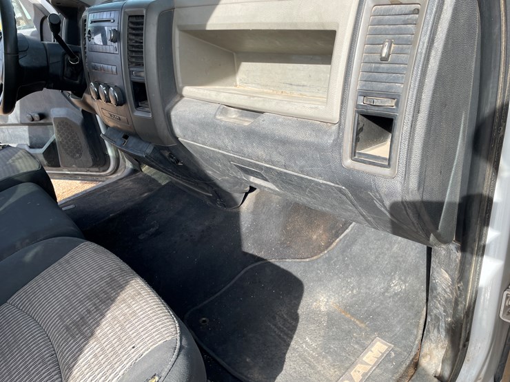 2012-dodge-2500-image-14