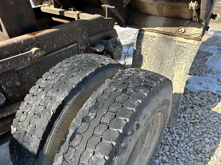 1984-ford-f700-image-42