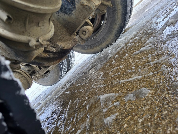 2012-caterpillar-660-image-71