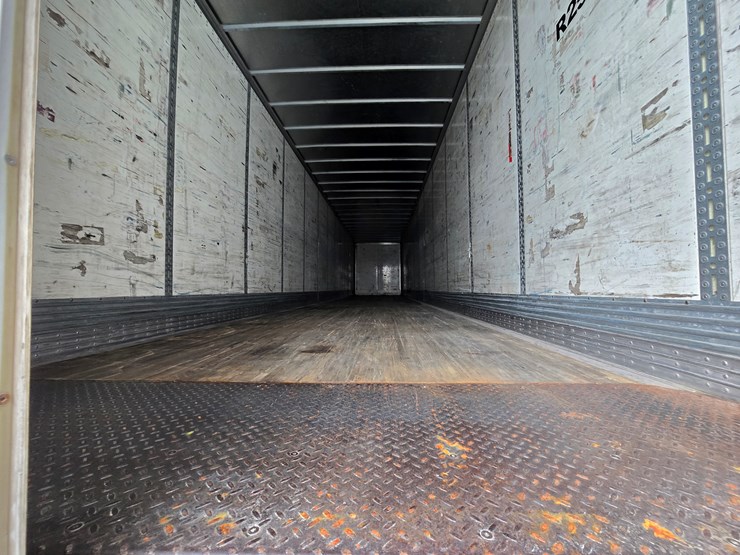 2012-wabash-national-duraplate-image-46