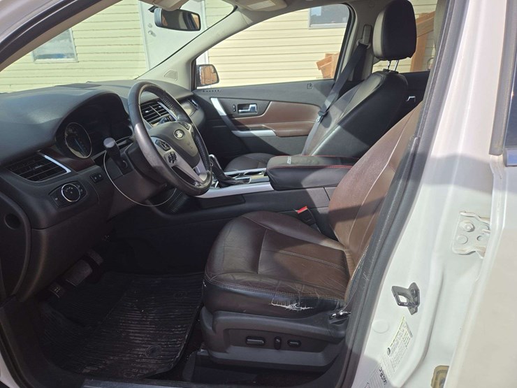 2014-ford-edge-image-12