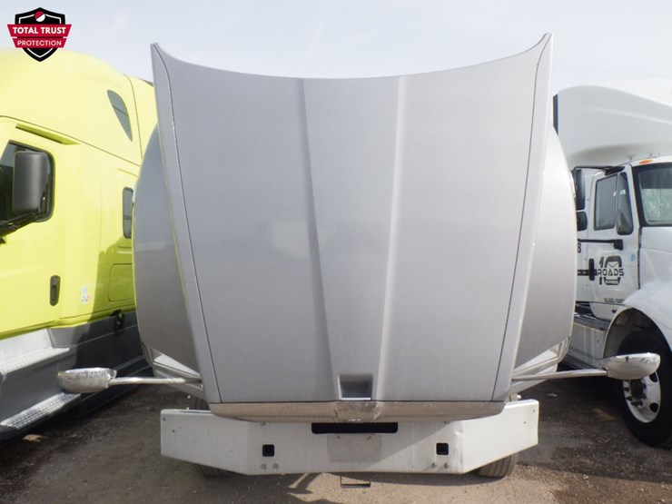 2019-kenworth-t880-image-25