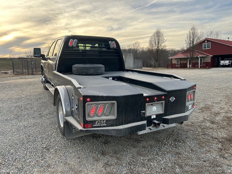 2021-chevrolet-silverado-3500-image-12