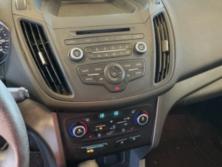 2018-ford-escape-se-image-18