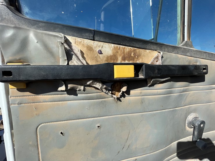 1996-freightliner-fl80-image-62