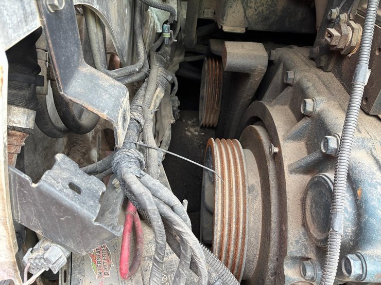 bobcat-t630-image-16