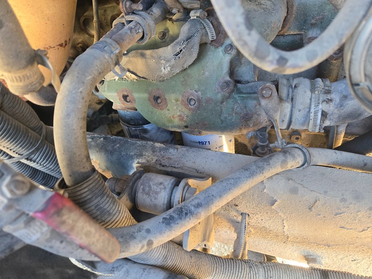 2002-freightliner-columbia-120-image-48