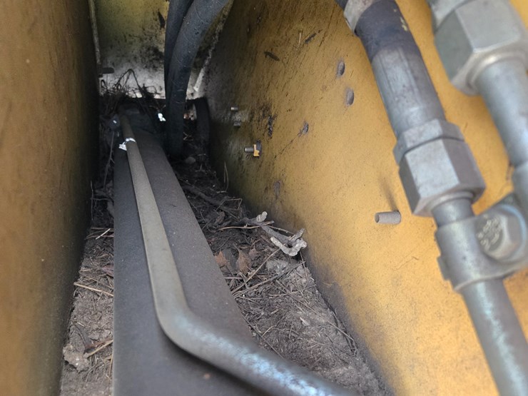 caterpillar-287c-image-84