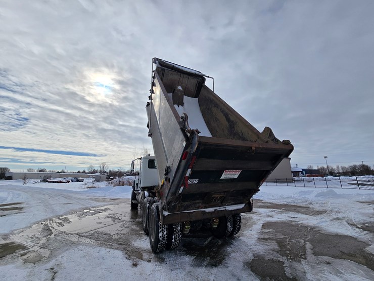 2012-caterpillar-660-image-37