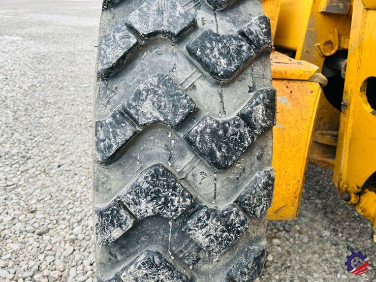 2003-volvo-g710b-image-25