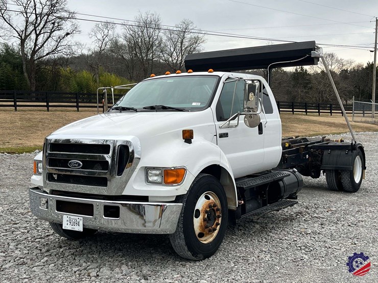 2004-ford-f650-image-12