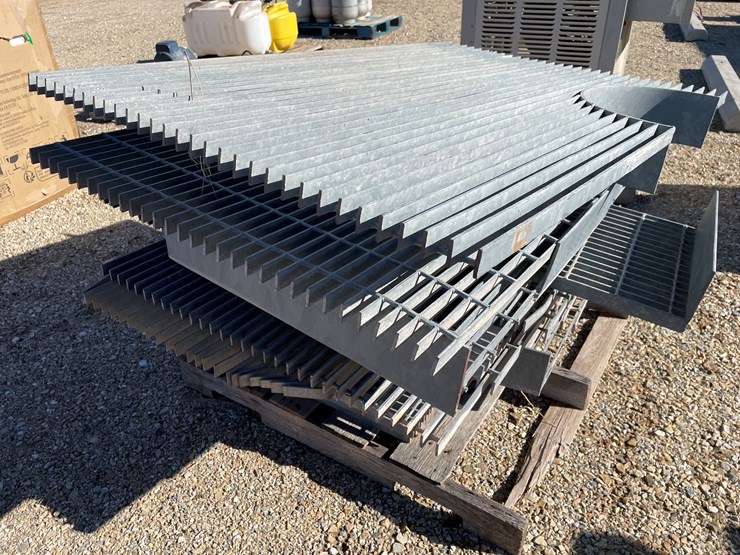 #3133-•-floor-grates-image-8