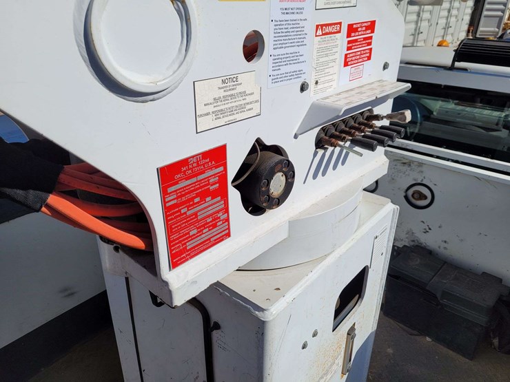 2016-ford-f550-image-11