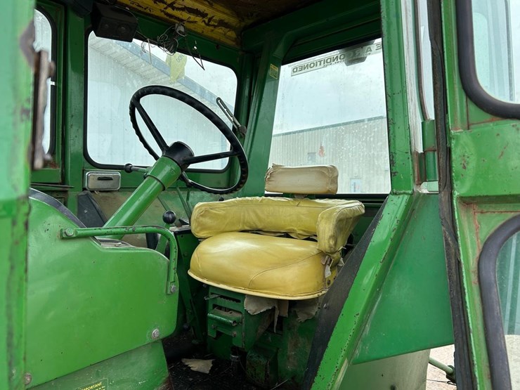 john-deere-4320-image-17