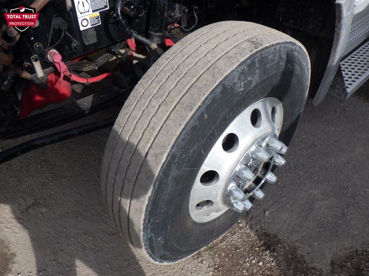 2019-kenworth-t880-image-24